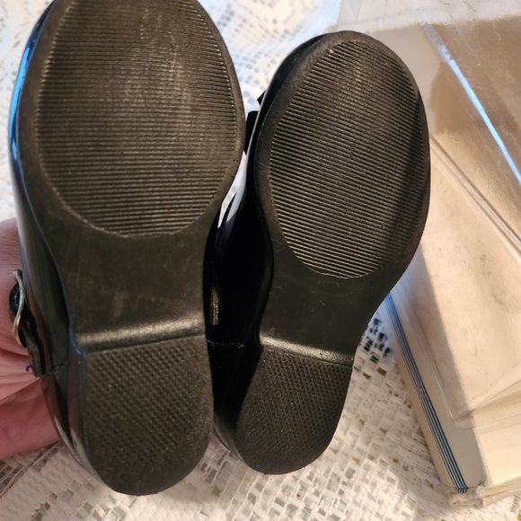 Girls shoes size 4 - Picture 4 of 5